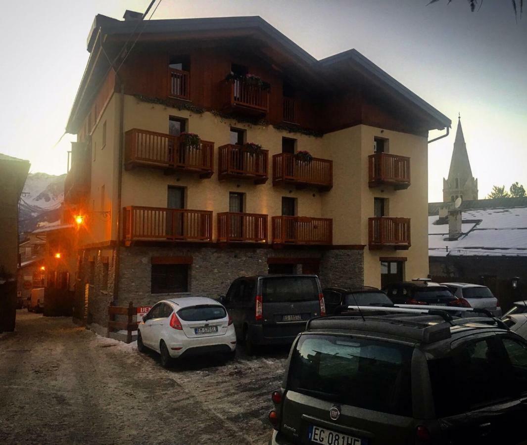 Appartamenti Genevris Sauze D'Oulx Bagian luar foto